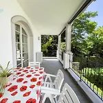 Cattedrale 5 Tirabora Short Rent, Con Parcheggio Privato アパート *