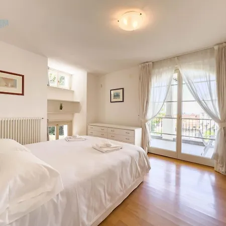 公寓 Cattedrale 5 Tirabora Short Rent 的里雅斯特
