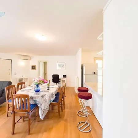 Cattedrale 5 Tirabora Short Rent Апартаменты