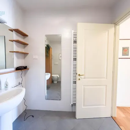 Cattedrale 5 Tirabora Short Rent * Триест