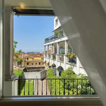 Апартаменты Cattedrale 5 Tirabora Short Rent