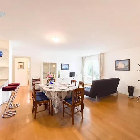 Cattedrale 5 Tirabora Short Rent Apartman