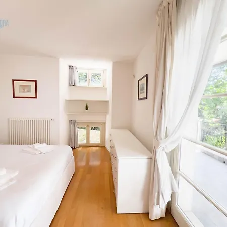 Cattedrale 5 Tirabora Short Rent, Con Parcheggio Privato * Trieste